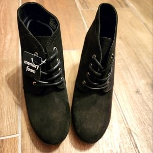 NEW! Arizona Wedge Booties - Size 6.5